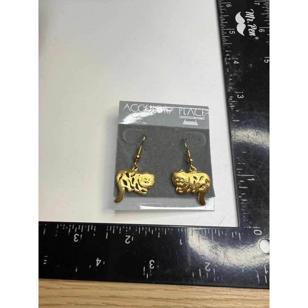 Accessory Place Vintage Gold Tone Cat Drop Earrings French Hook Novelty Feline